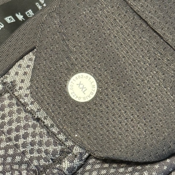 lululemon - Surge Lined Grey Pattern Running Short 6" Inseam - Mens XXL - Picture 14 of 16